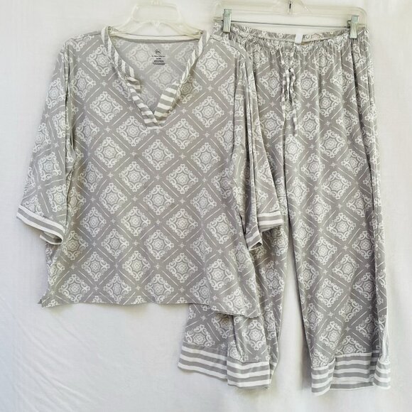 Flora Nikrooz Womens XL Pajama Set Geometric Super Soft Loungewear Capri Pants - Picture 1 of 5
